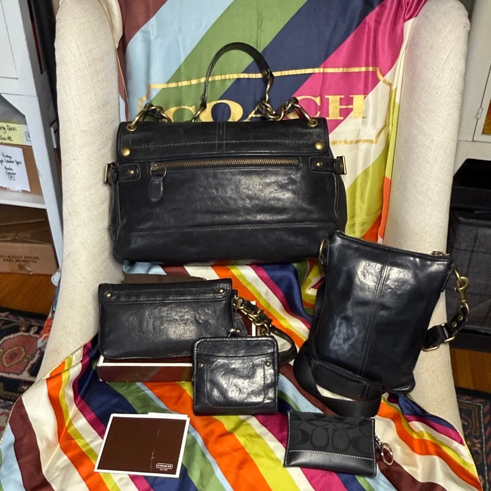 Coach Black Legacy Set-Leigh satchel, Kisslock Wallet, Ltd Ed Clutch, Swingpack - Picture 5 of 13